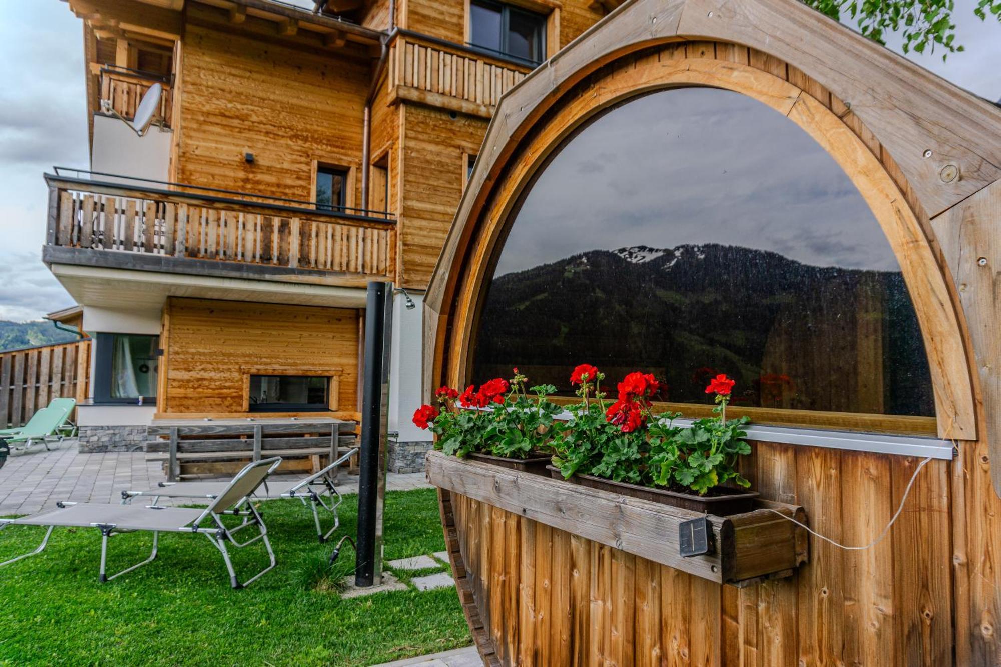 Gut Stein Panoramalodge Muhlbach Am Hochkonig Exterior photo